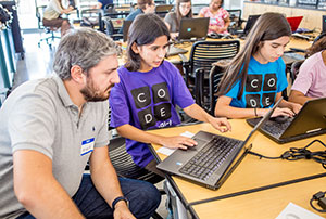 UC Merced’s STEM Resource Center offers a four-day workshop focused on inspiring girls from seventh to 12th grade to learn computer coding. 