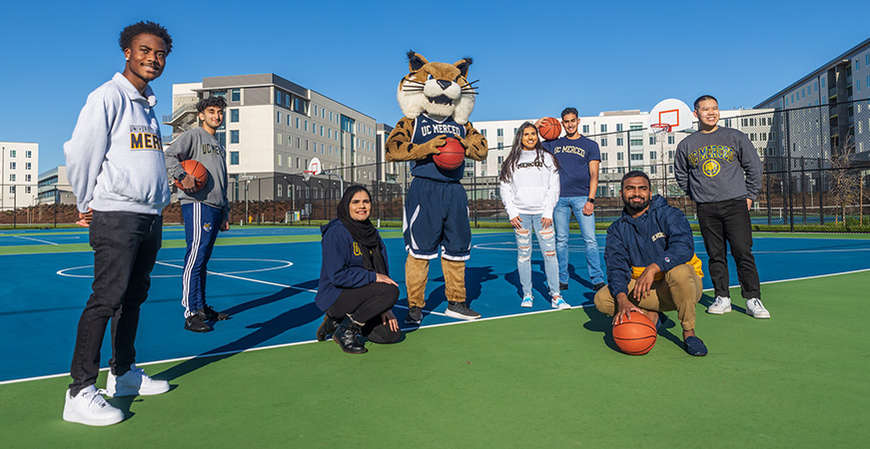 uc merced students basketball court