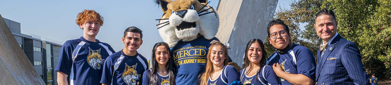 Chancellor with Cheer Leaders and Bobcat